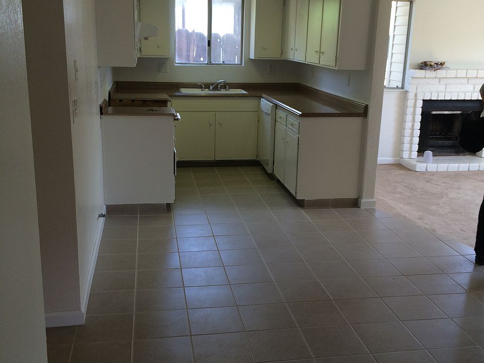 2nd image of 2132 S Weller Ave