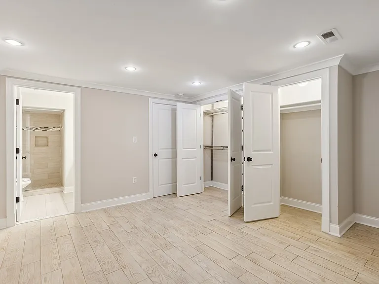 39 U St NE #1 — Photo 14