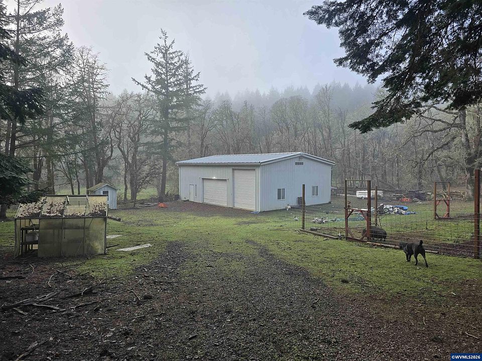 2nd image of 40065 Crawfordsville Dr