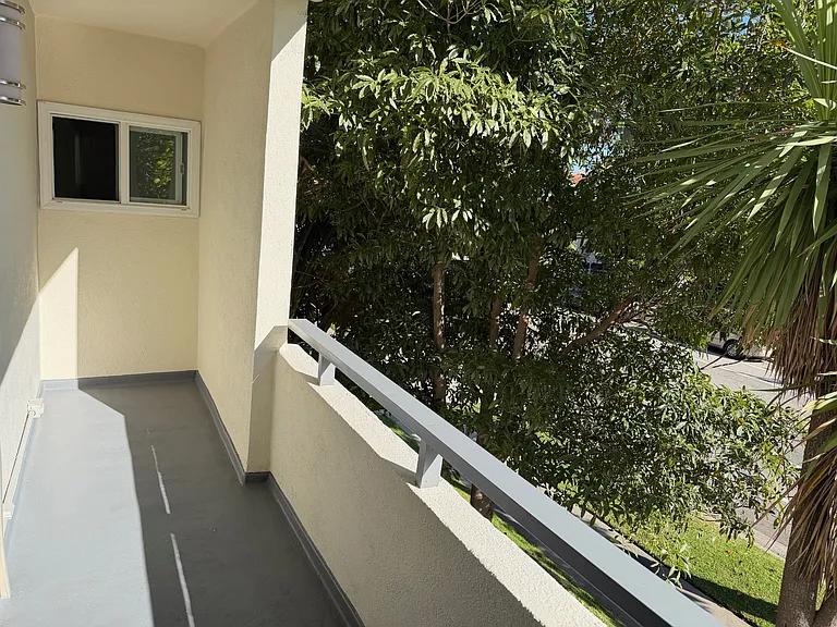 221 S Doheny Drive — Photo 19