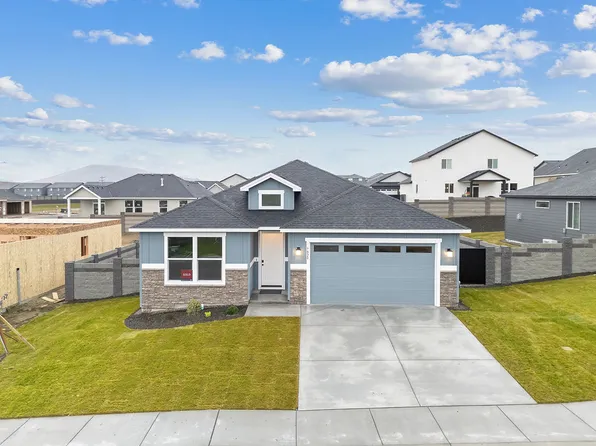 7829 Fortress St, West Richland, WA 99353