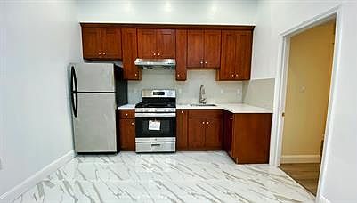 3rd image of 2589 San Bruno Ave #10270027