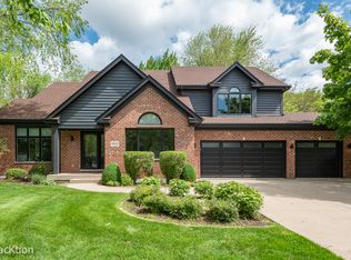 1902 Sweetbriar Ln, Darien, IL 60561