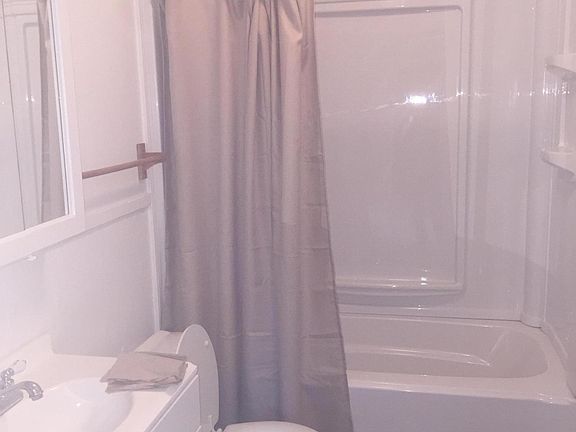 3rd image of 1501 NE Brown Ave