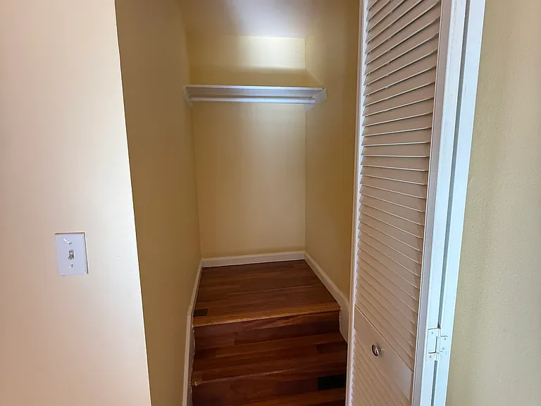 372 Cambridge St — Photo 6