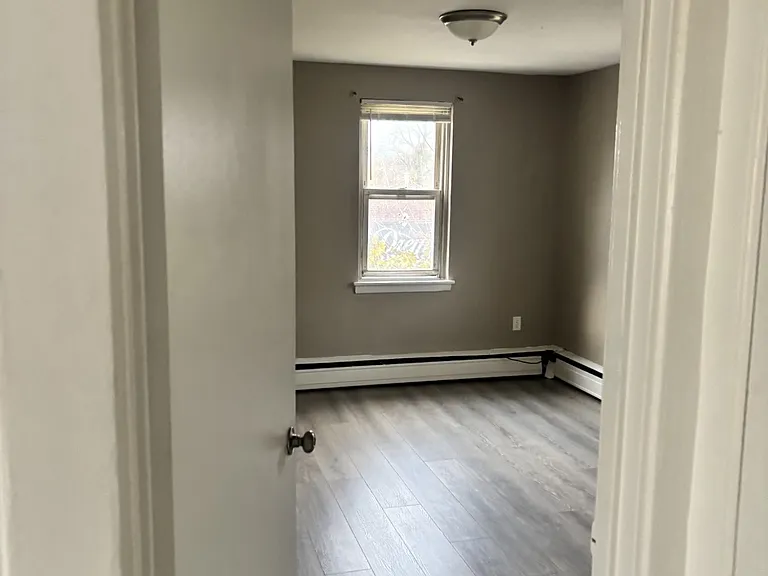 301 Fanshawe St #A — Photo 4