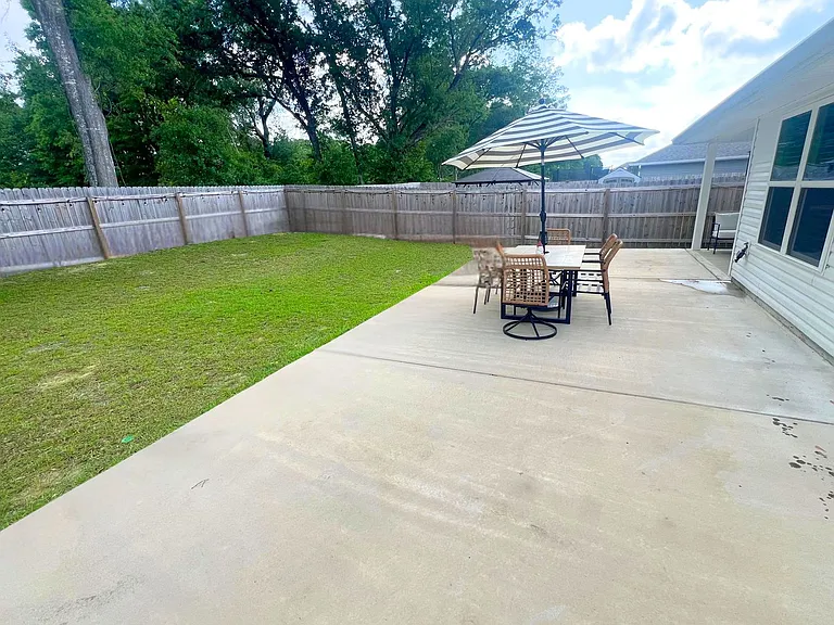 5253 Peach Dr — Photo 29