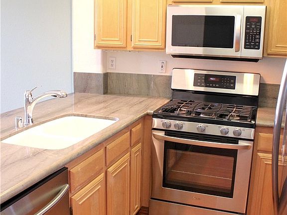 5th image of 1033 S San Marino Way