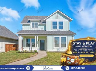 100 Cardinal Woods, Granbury, TX 76049