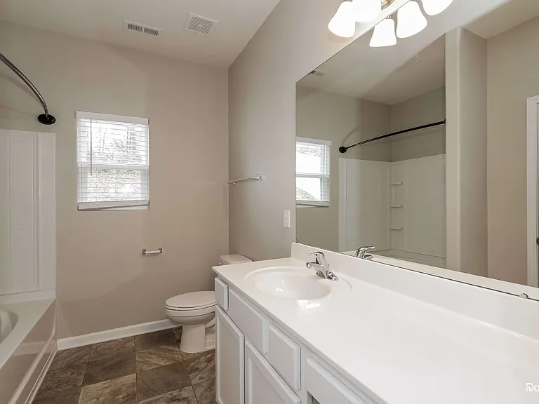 960 Joselynn Dr — Photo 9