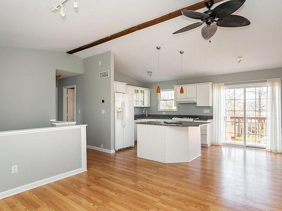 5th image of 7675 Garrison Dr #186