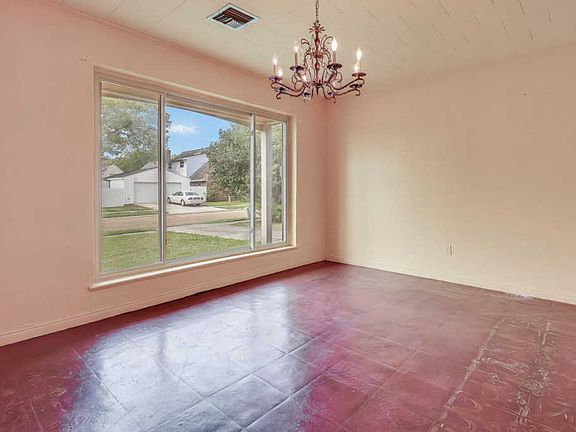 3rd image of 405 Aundria Dr