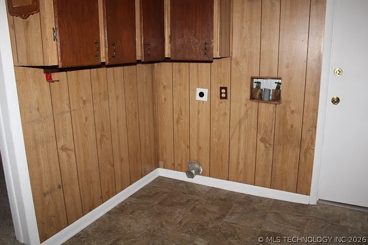 553 N 23rd West Ave — Photo 9
