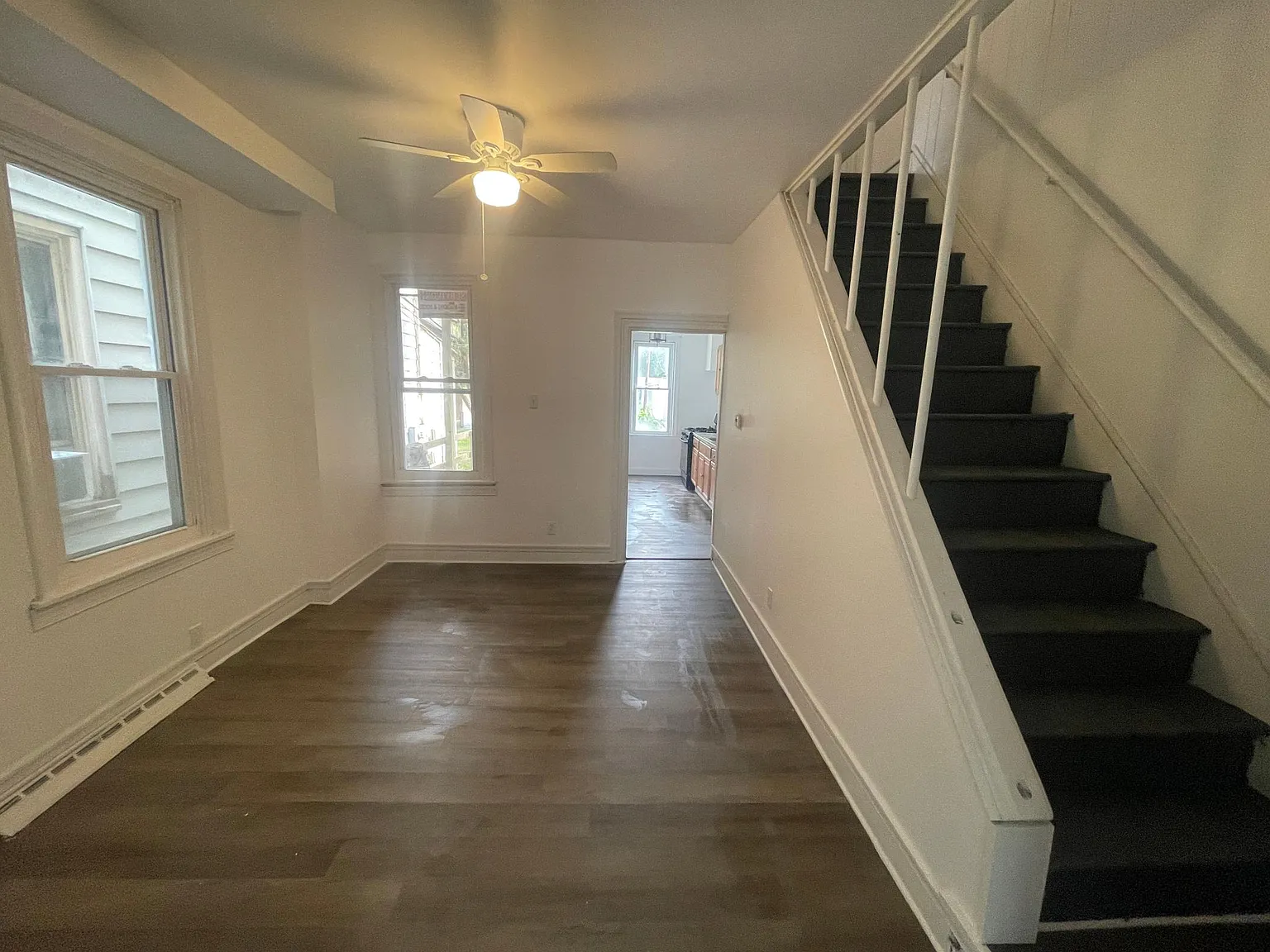 414 N Front St — Photo 2