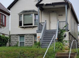 2530 S 9th St, Milwaukee, WI 53215