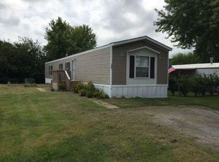 1105 SE 42nd St, Topeka, KS 66609