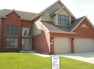 9140 Witham Ln, Woodridge, IL 60517