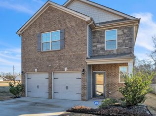 222 Raleighwood Ln, Simpsonville, SC 29681