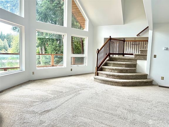 5th image of 12866 Lake Avenue NW