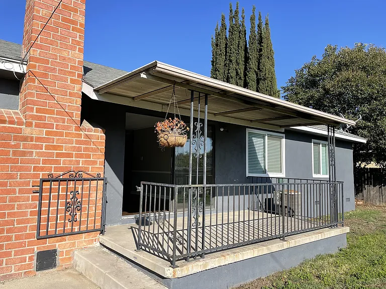 2634 Balfour Ave — Photo 27