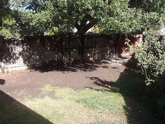 3rd image of 1144 Bell St