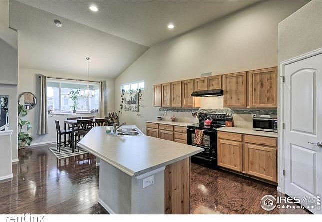 1st image of 1827R Sunset Vista Dr