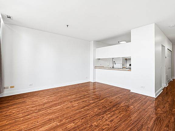 5th image of 780 S Federal St APT 1009