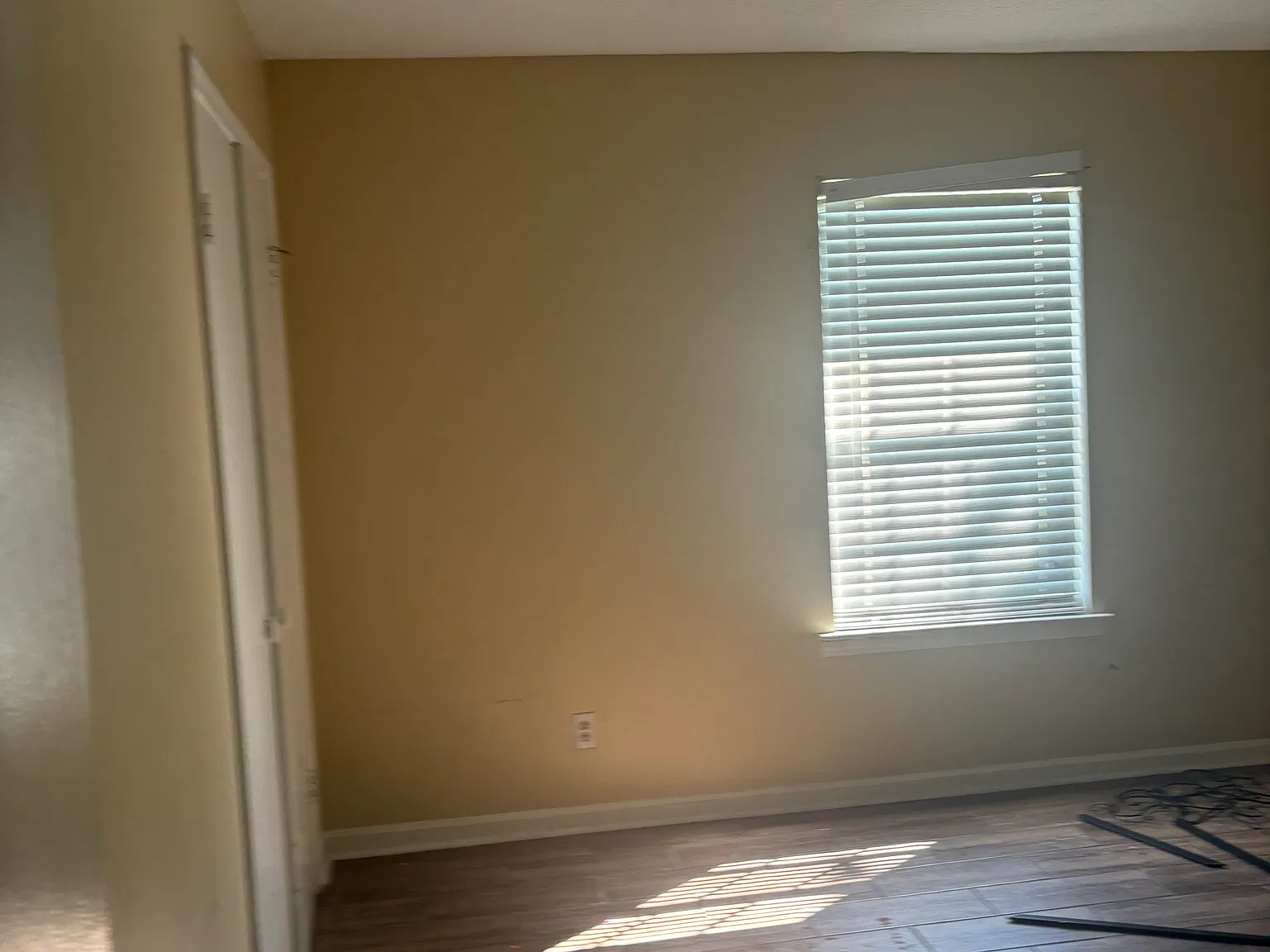 3 bed, 1075 sqft, $1,550 — Photo 4