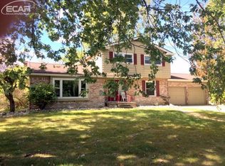 8458 Old Plank Rd, Grand Blanc, MI 48439