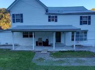 408 Coopers St, Bramwell, WV 24715