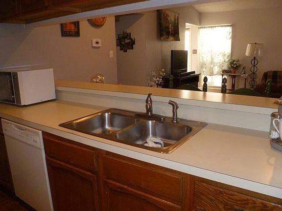 5th image of 5018 Burlingame Dr