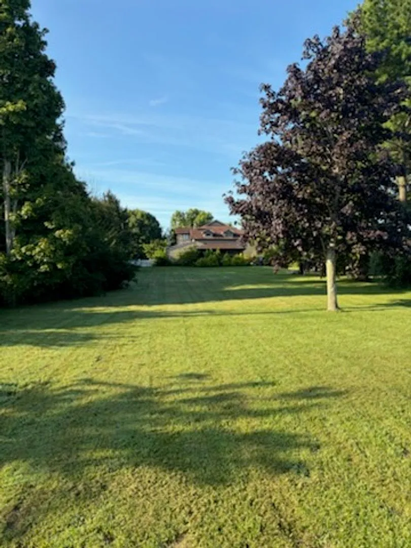 Coming Soon! 3 Bedroom, 2 Full Bath Farmhouse with Inground Pool in Bellbrook School District — Photo 4