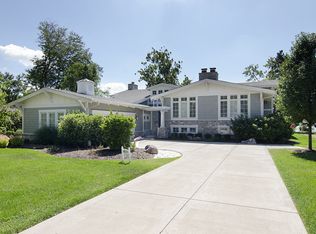 624 Lakeside Dr, Hinsdale, IL 60521
