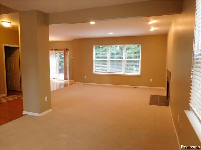 29377 Whistler Dr — Photo 9