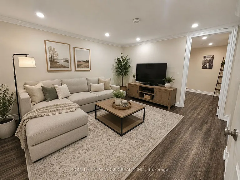 458 Appledore Cres #LOWER — Photo 4