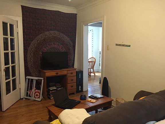 2nd image of 4428 N Wolcott Ave APT 2C