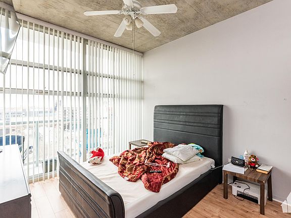 5th image of 1620 S Michigan Ave #820G