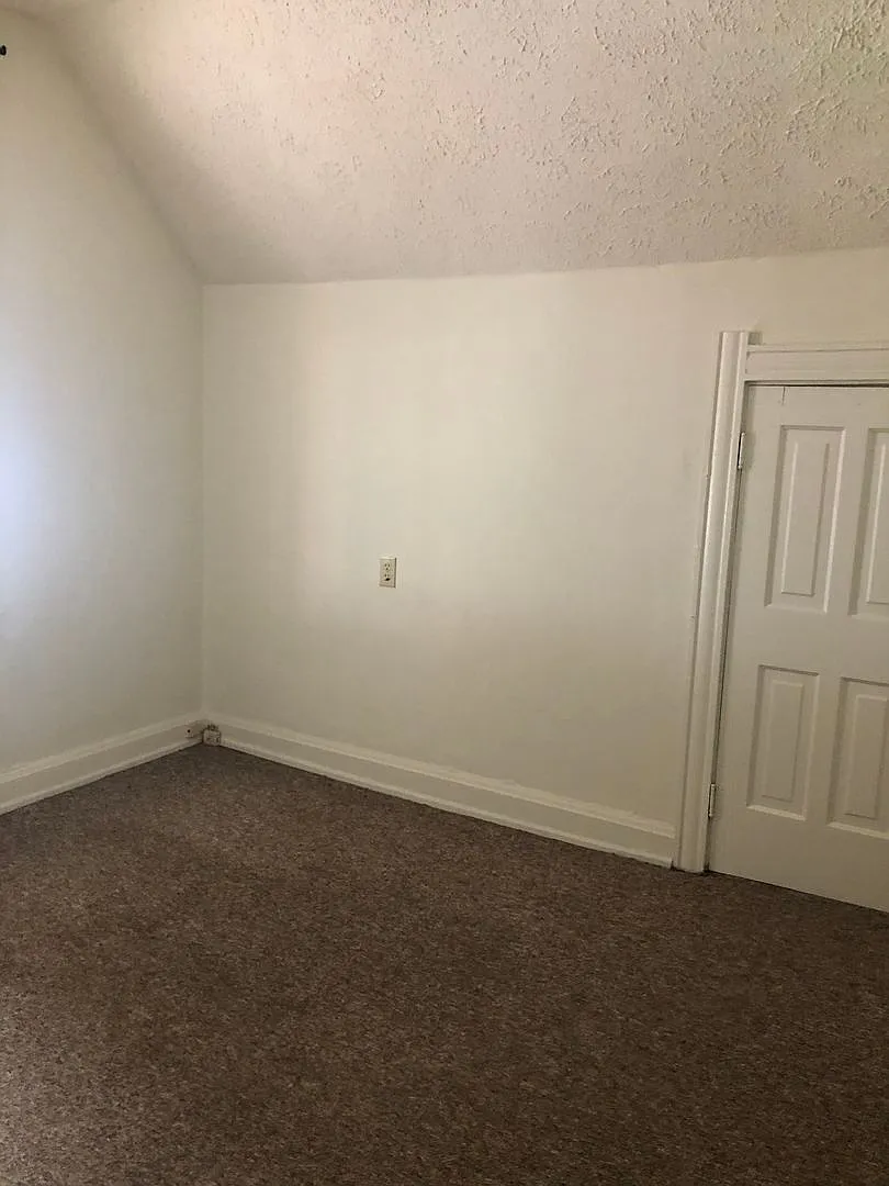 1115 N College Avenue — Photo 3