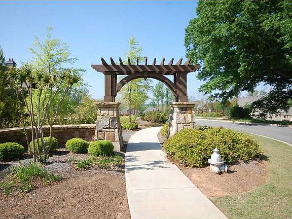 Entrance into neighborhood.