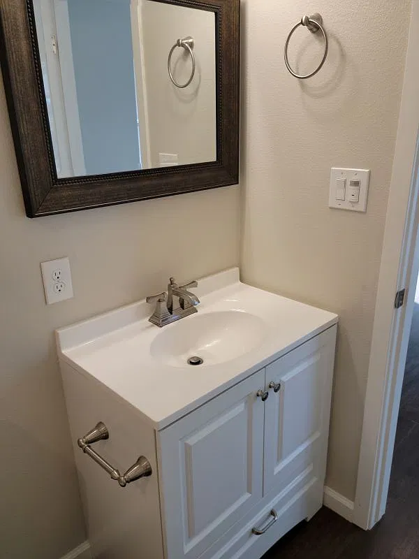 3 bed, 2.5 bath, 1275 sqft, $2,795 — Photo 2