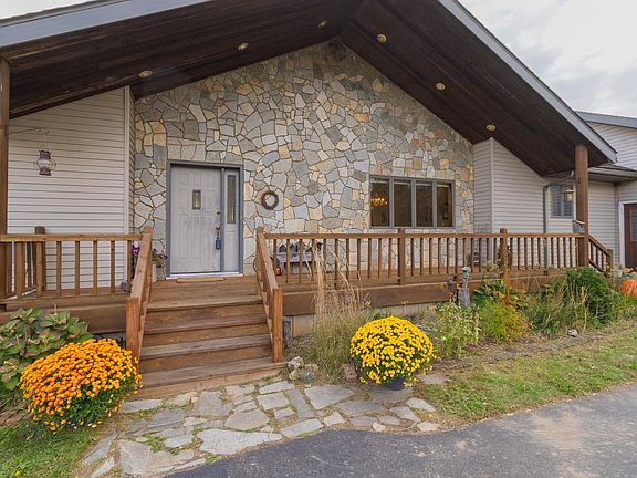 3rd image of 562 138th Ave