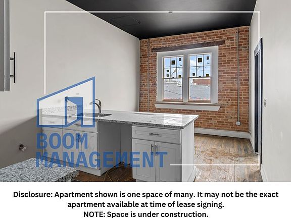 4th image of 105 E Franklin St #2
