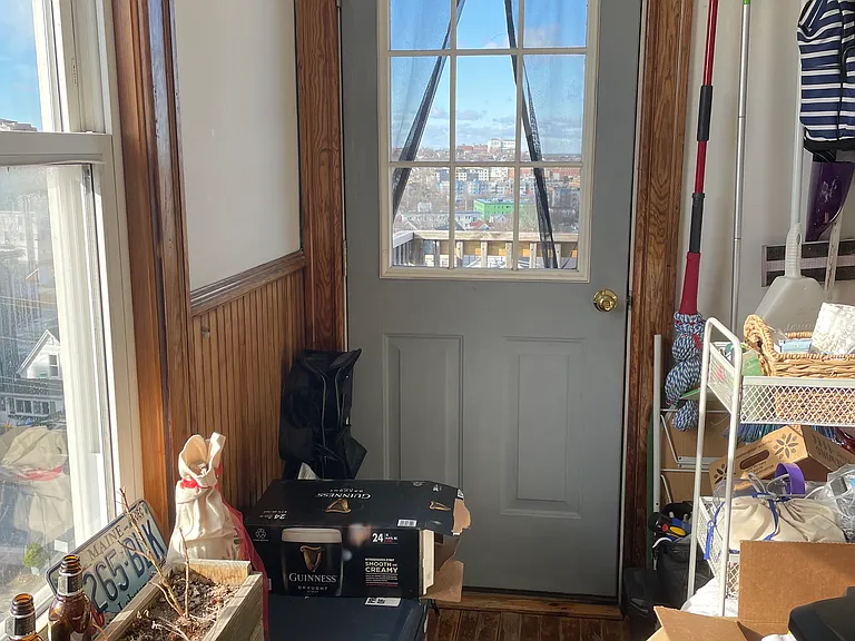 Sheridan St — Photo 17