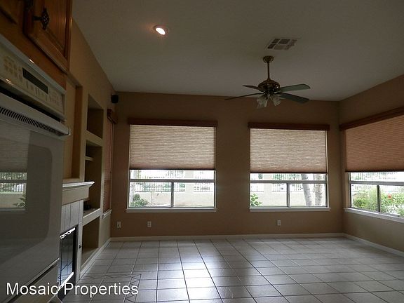 3rd image of 1821 W Azalea Dr
