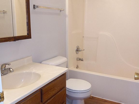 4th image of 1504 N Don St #1504