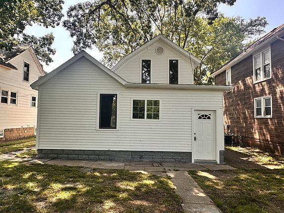 4th image of 305 S Sterling St