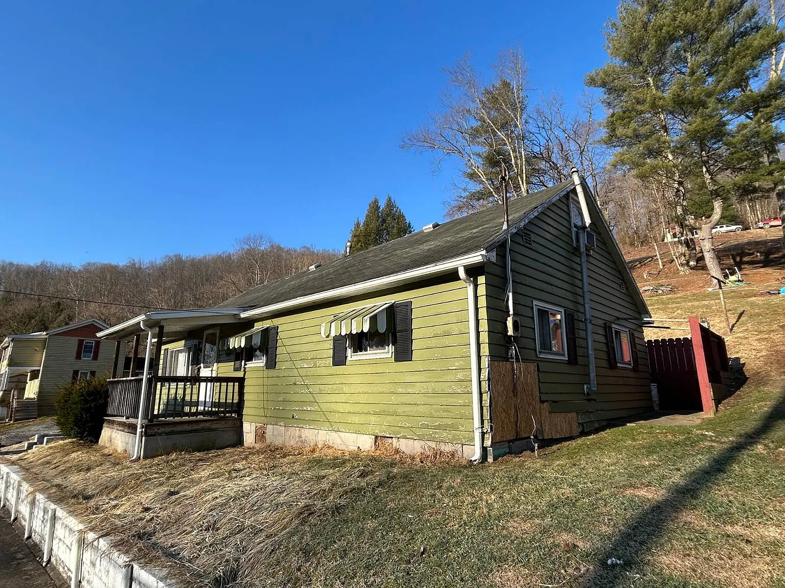 413 James St photo 1
