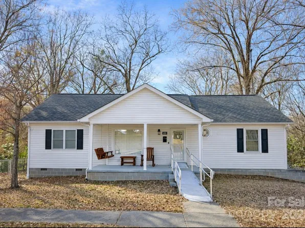 686 Elizabeth St SW, Concord, NC 28025