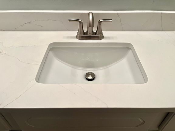 Quartz bathroom vanity