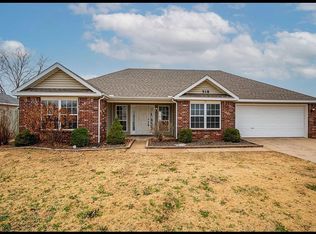 518 Topaz St, Lowell, AR 72745